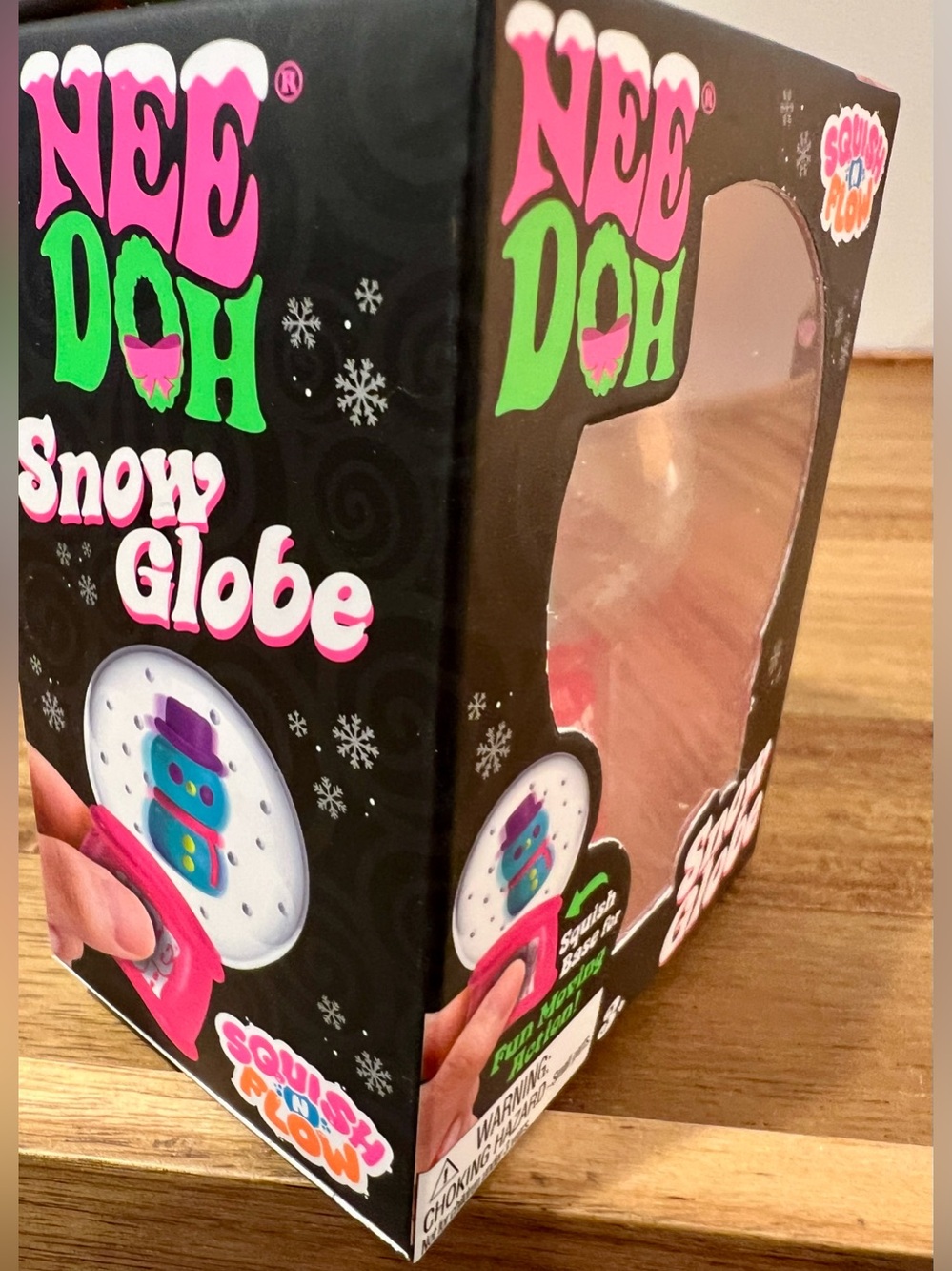 π₯ βοΈ NeeDoh Snow Globe - Groovy the Dohman Squish 'n Flow π©·π©΅ - Picture 2 of 7